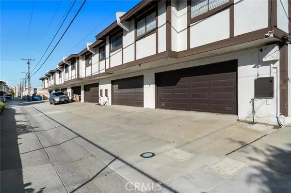 Hawthorne, CA 90250,14551 Cerise Avenue #18