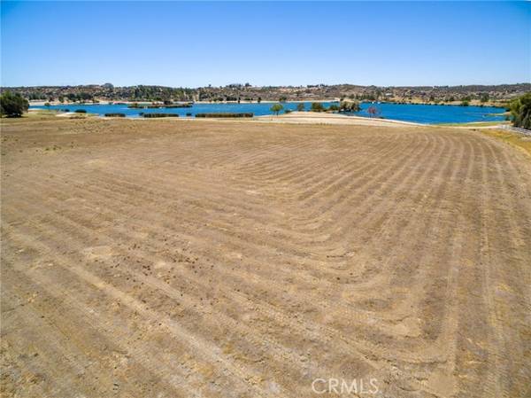 Aguanga, CA 92536,374 Lakefront Dr