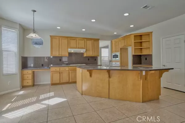 Corona, CA 92883,1696 Tamarron Drive