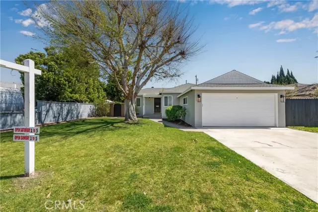 11132 Tarawa Drive, Los Alamitos, CA 90720