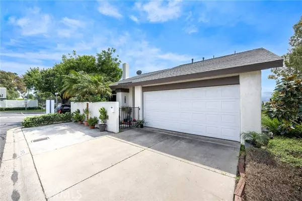 Yorba Linda, CA 92886,20052 Pineville Court