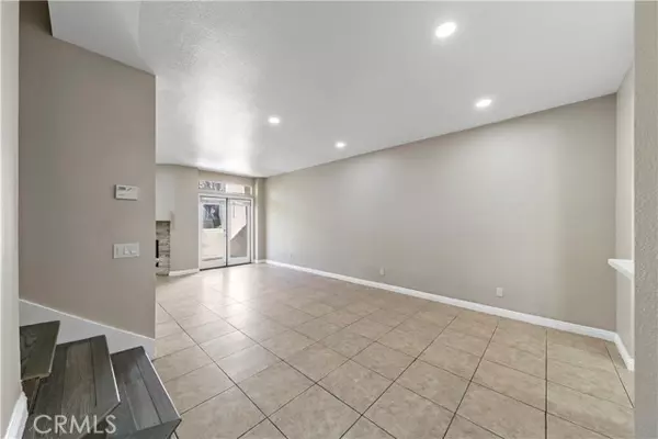 Corona, CA 92882,3190 Puesta Del Sol Court #103