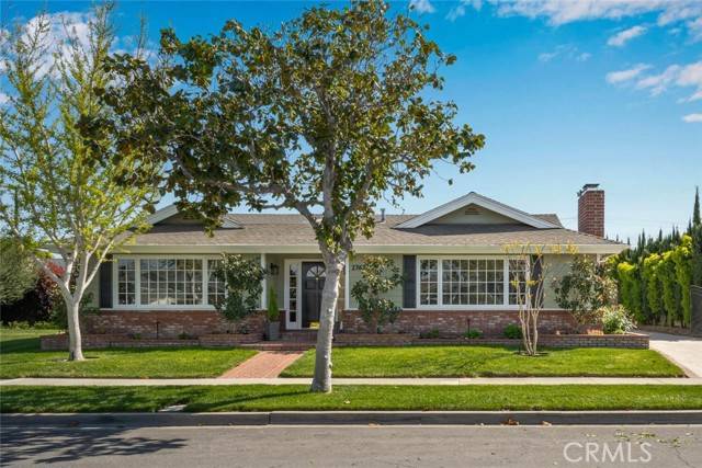 2762 Tucker Lane, Rossmoor, CA 90720