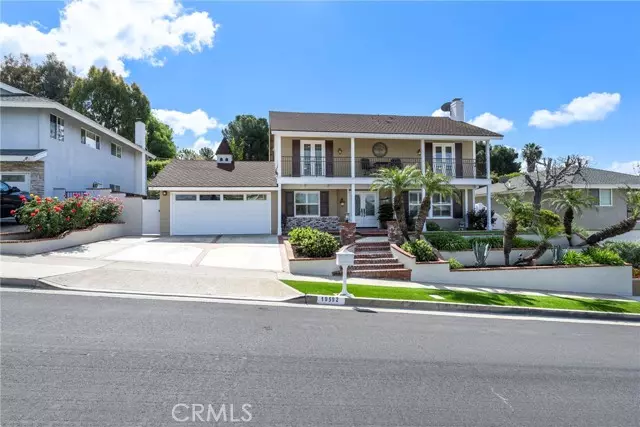 Yorba Linda, CA 92886,19592 Crestknoll Drive