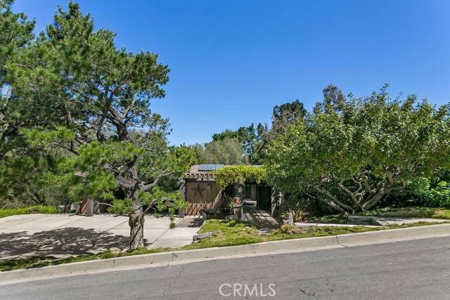 9911 Highcliff Drive, North Tustin, CA 92705