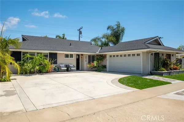 2818 Portola Drive, Costa Mesa, CA 92626