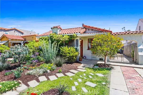 3320 Orange Avenue, Signal Hill, CA 90755