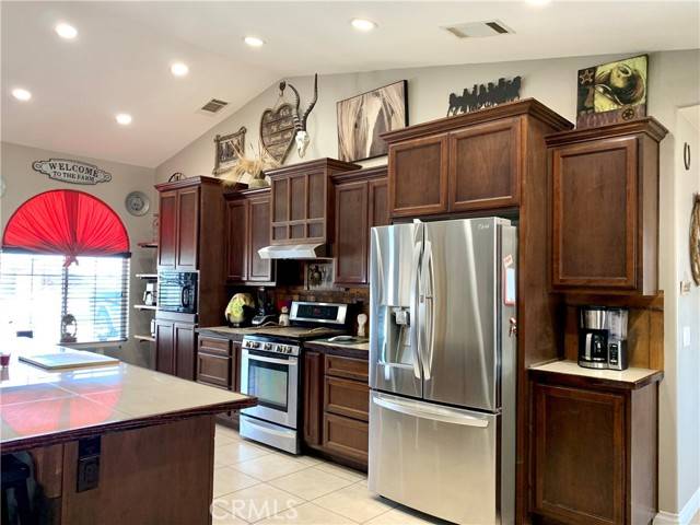 Hesperia, CA 92345,15449 Cromdale Street