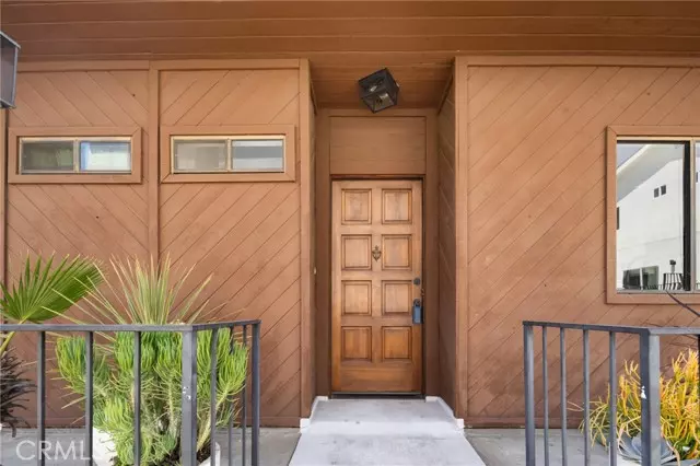 4821 Riverton Avenue #2, North Hollywood, CA 91601