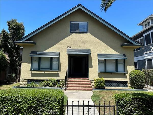 1013 Locust Avenue, Long Beach, CA 90813