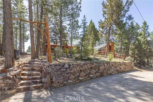 Big Bear City, CA 92314,324 Hilltop Lane