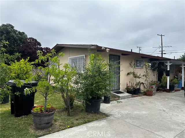 212 W Rosslynn Avenue, Fullerton, CA 92832