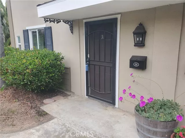 1741 Tustin Avenue #12A, Costa Mesa, CA 92627