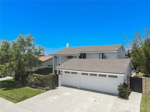 8871 Bellshire Drive, Huntington Beach, CA 92646