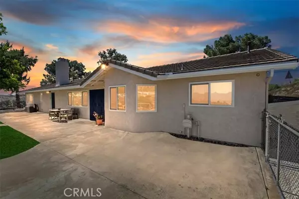 21208 Via Liago,  Lake Mathews,  CA 92570