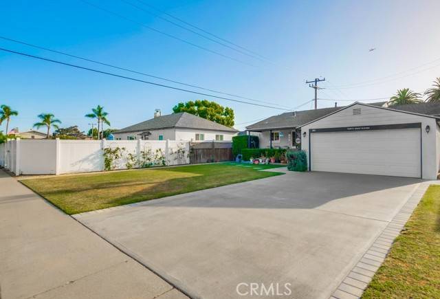 3811 Chatwin Avenue, Long Beach, CA 90808