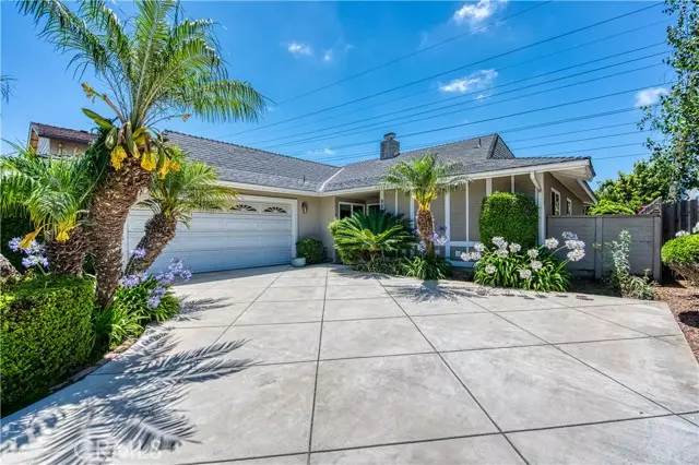 9872 Effingham Drive, Huntington Beach, CA 92646