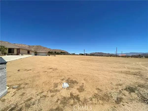 16977 Joshua Road, Apple Valley, CA 92307