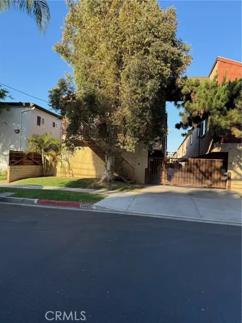 Bellflower, CA 90706,16322 Eucalyptus Avenue #8