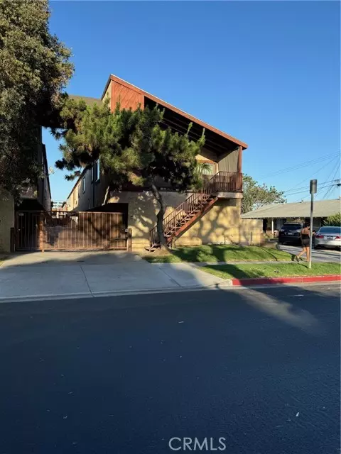 Bellflower, CA 90706,16322 Eucalyptus Avenue #8