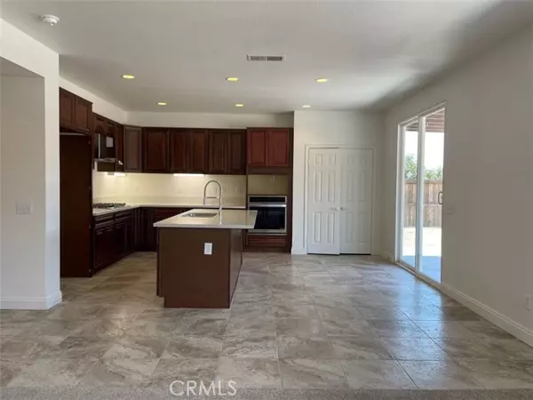 Victorville, CA 92394,15899 Yosemite Street