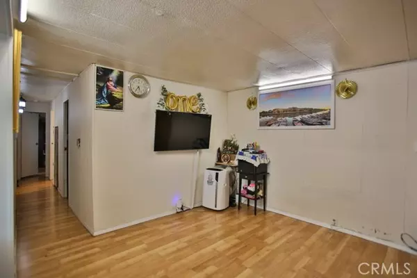 Westminster, CA 92683,14272 Hoover St #18