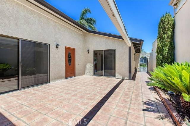 236 Electric Avenue, Seal Beach, CA 90740