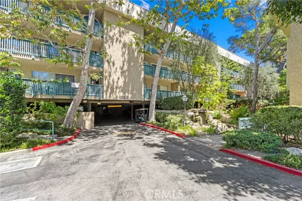 576 N Bellflower Blvd #203, Long Beach, CA 90814