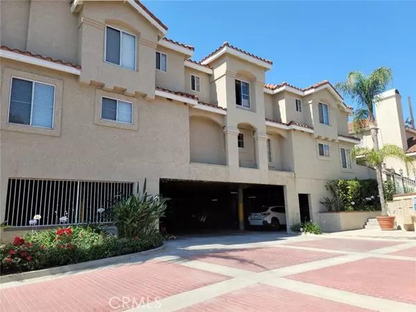 Brea, CA 92821,201 Laurel Avenue #17