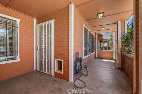 1725 W 3rd Street #2, Santa Ana, CA 92703