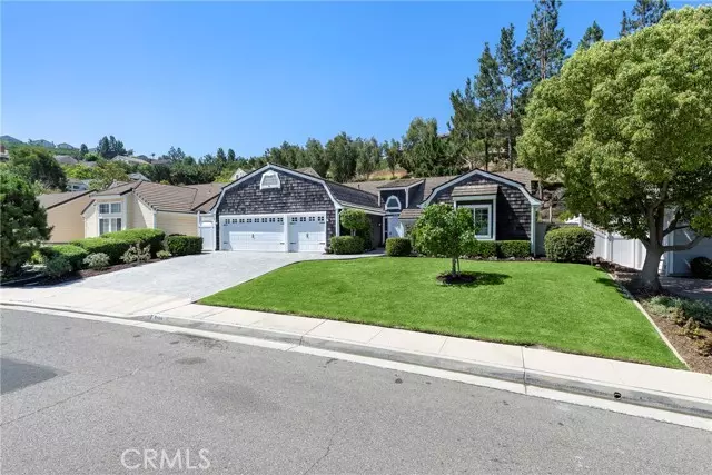 5146 E Greensboro Lane, Anaheim Hills, CA 92807