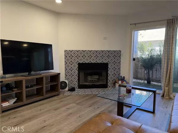 San Diego, CA 92107,4452 Mentone Street #206