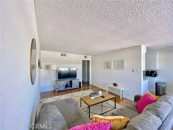 Sherman Oaks, CA 91423,5003 Tilden Avenue #204