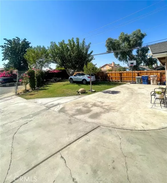 4900 Pandora Place, Bakersfield, CA 93304