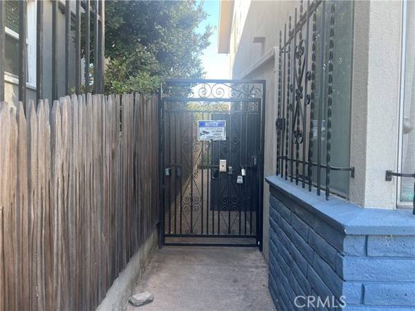 1525 E 2nd Street #4, Long Beach, CA 90802