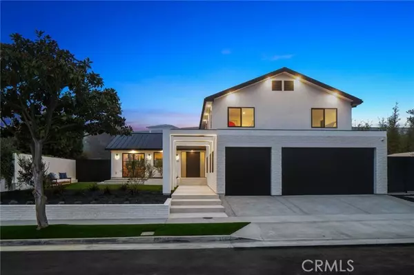 Corona Del Mar, CA 92625,919 Sandcastle Drive