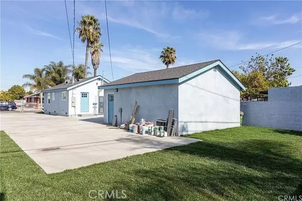 Compton, CA 90220,406 W Poplar Street