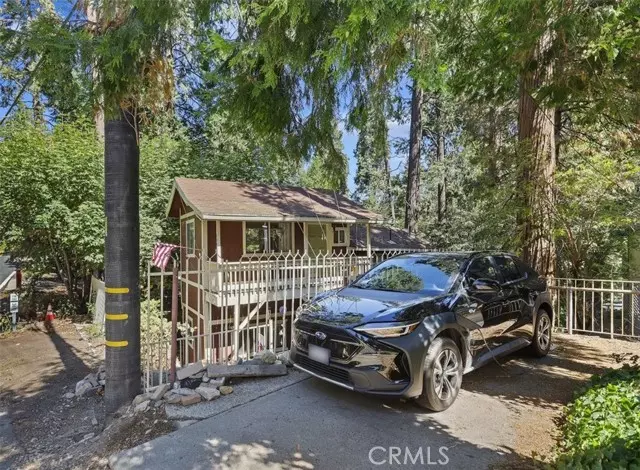 735 Ca-138, Crestline, CA 92325