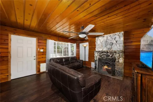 Crestline, CA 92322,320 Skyview Lane