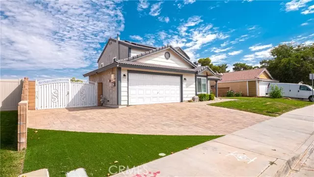 1621 W Newgrove Street, Lancaster, CA 93534