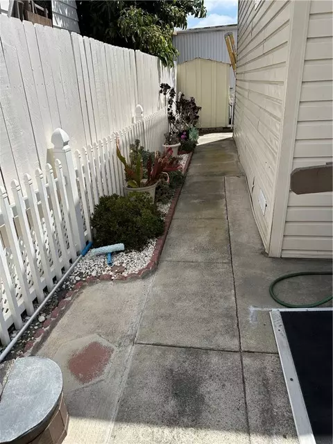 Westminster, CA 92583,15621 Beach #115