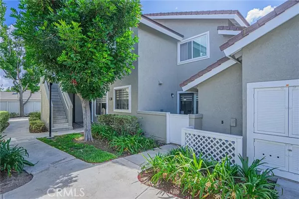 Irvine, CA 92614,487 Springbrook #91