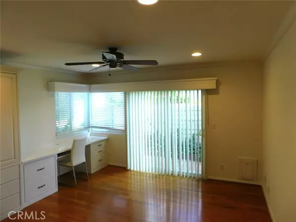 Irvine, CA 92604,7 Lakeview #68