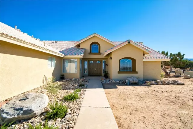 1825 Smoke Tree Road, Pinon Hills, CA 92372