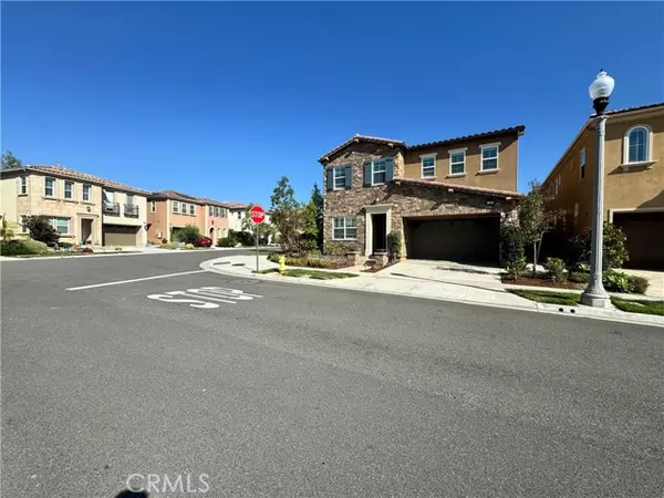 Lake Forest, CA 92630,10 Lark