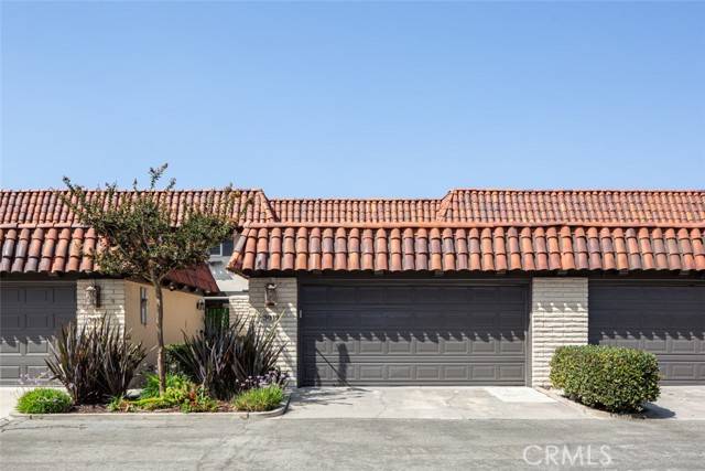 3019 Club House Circle, Costa Mesa, CA 92626