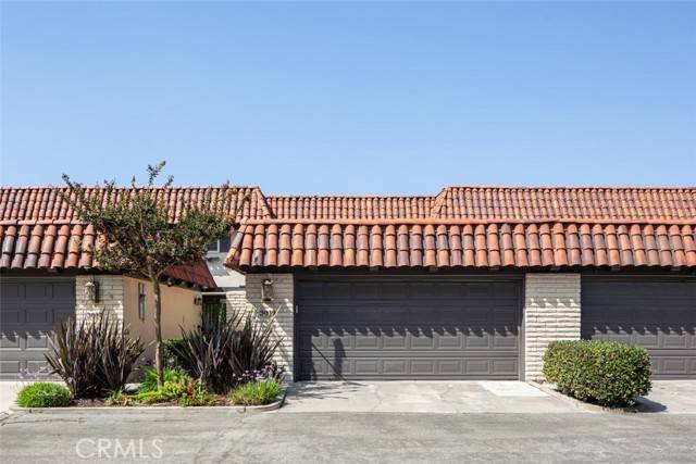 3019 Club House Circle, Costa Mesa, CA 92626