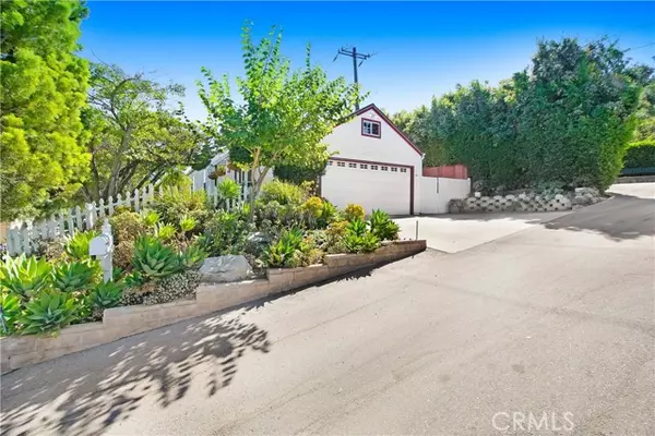 284 Heavenly Valley Road, Newbury Park, CA 91320