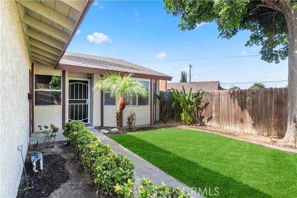 2640 N Eaton Circle, Long Beach, CA 90815