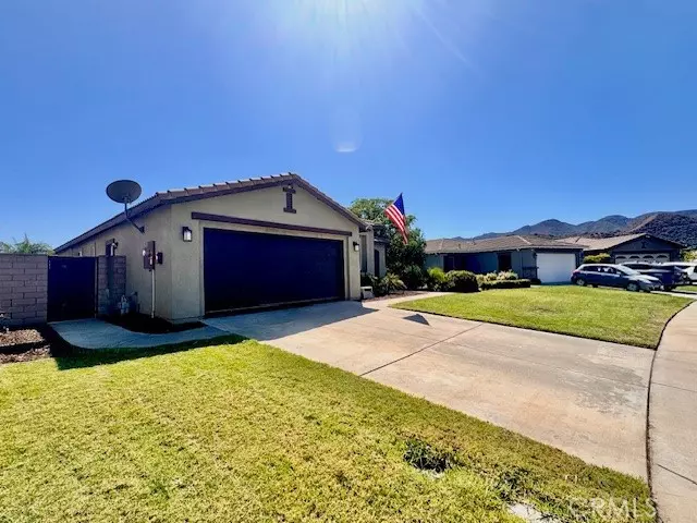 29340 Lake Mist Drive, Lake Elsinore, CA 92530